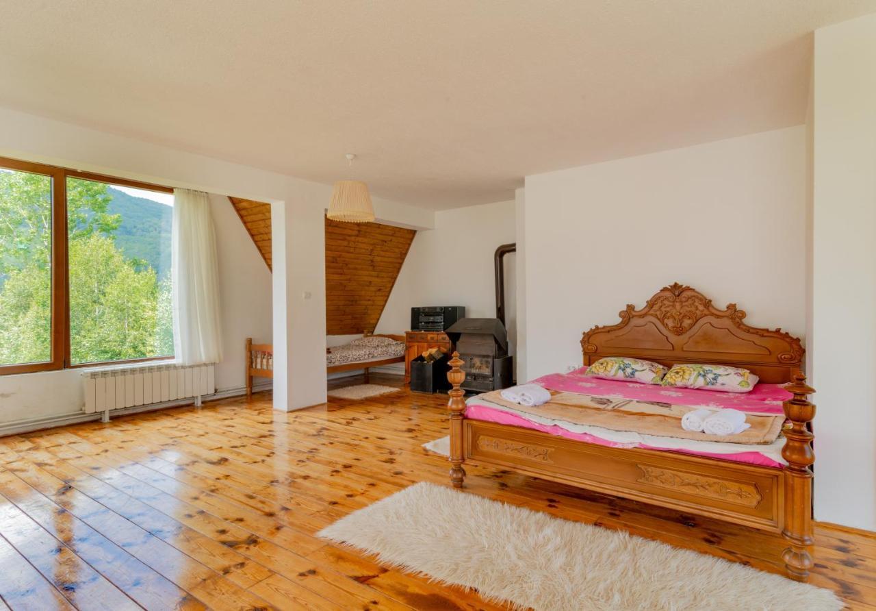 Etno Selo Montenegro Hotel Плужине Екстериор снимка